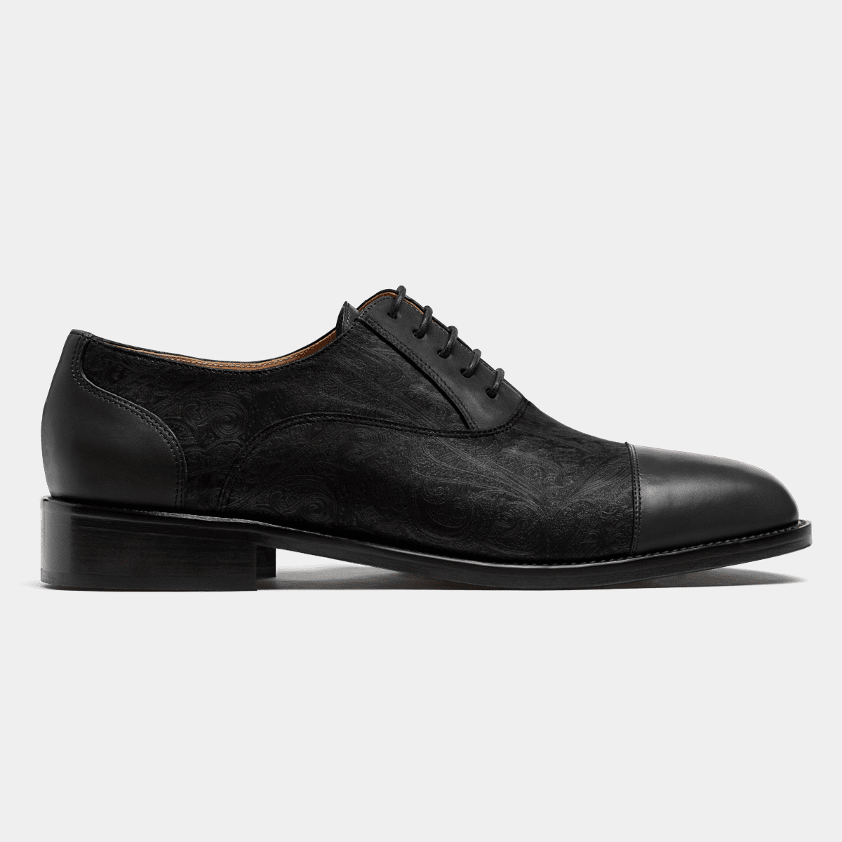 cap-toe-oxford-schuhe-schwarzes-kalbsleder-samt