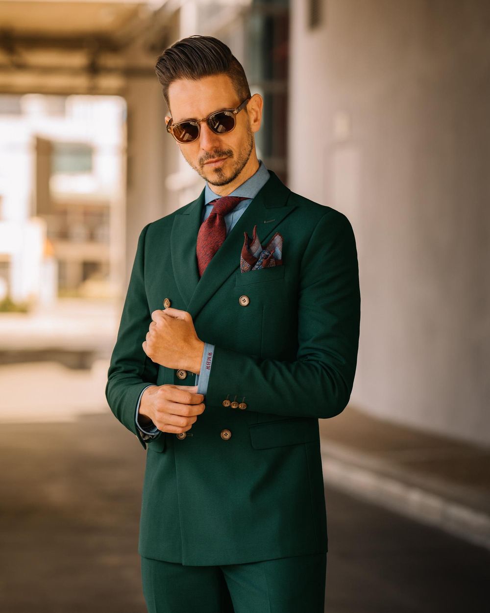 Perfect match for a trendy green suit | Hockerty Perfect match for a trendy green suit | Hockerty
