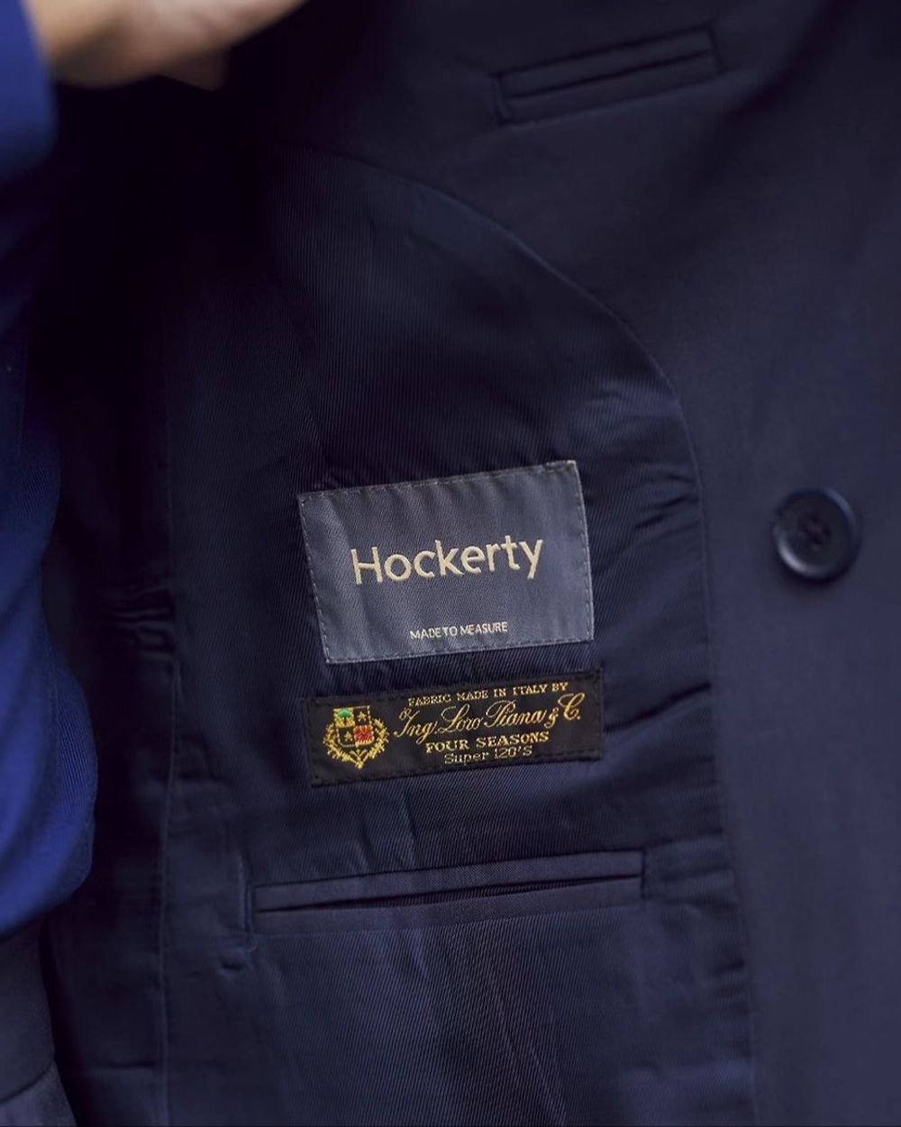 Decoding Workplace Dress Codes: Everything You Need to Know - Hockerty