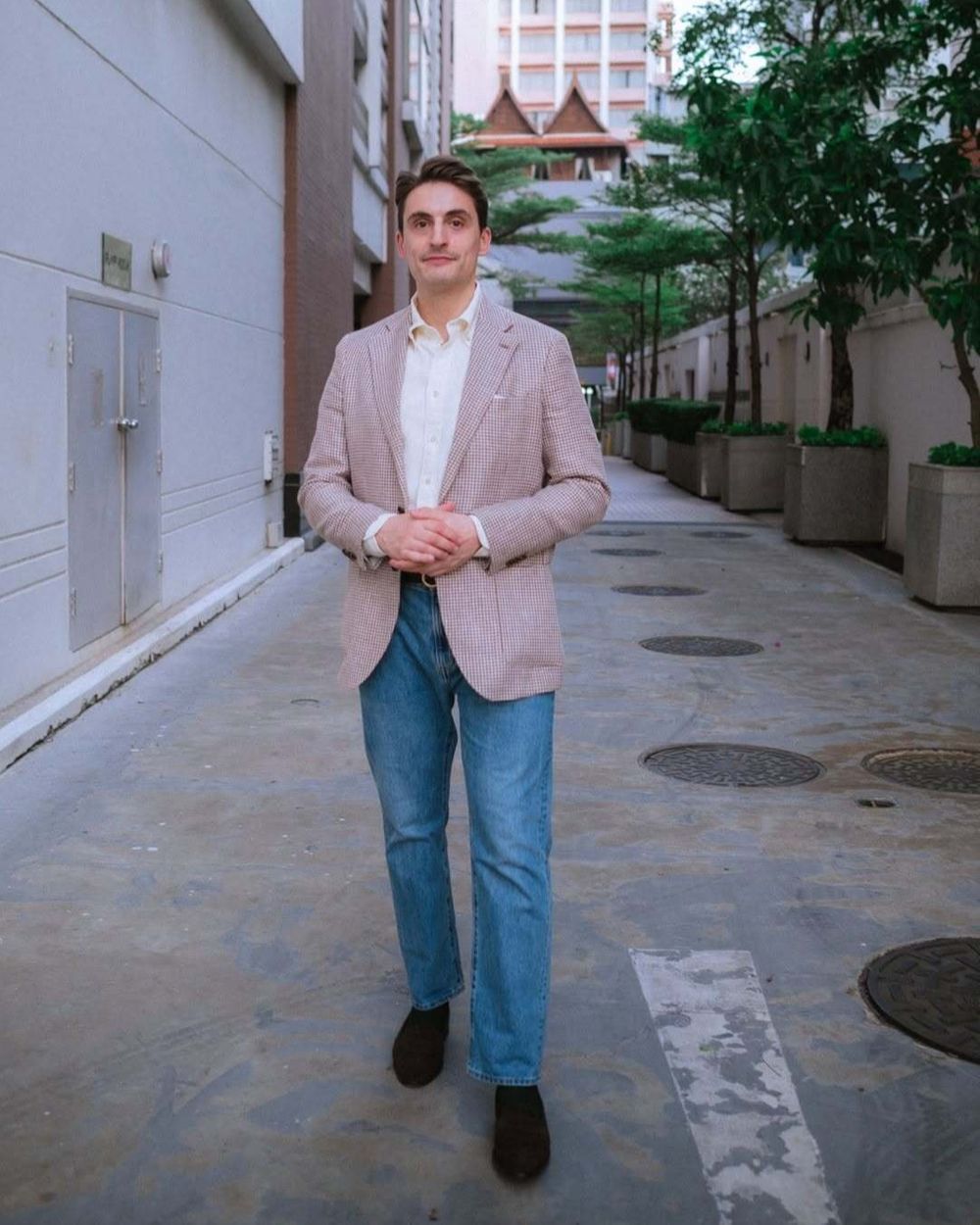 Blazer with White Shirt and Classic Blue Jeans