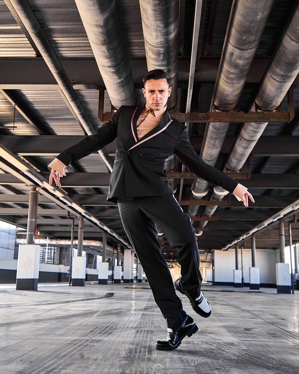 Black Double-Breasted Suit with Beige Shirt and Contrast Lapels