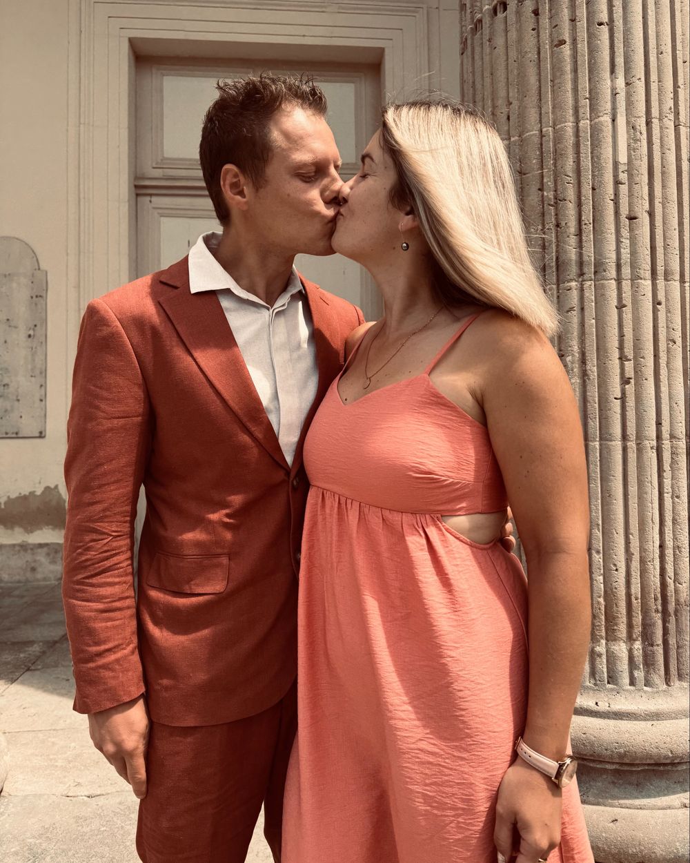 Rust-Coloured Suit with White Shirt and Sneakers