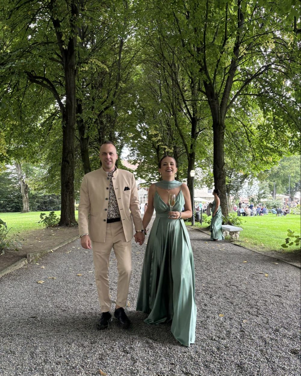 Beige Mandarin-Collar Suit