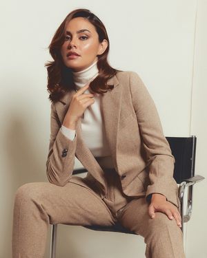 The Power Suit for Women: Elevate Your Style and Confidence - Sumissura