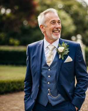 father-groom-classic-suit