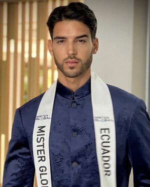 velvet-chinese-collar-blazer-ceremonial-look