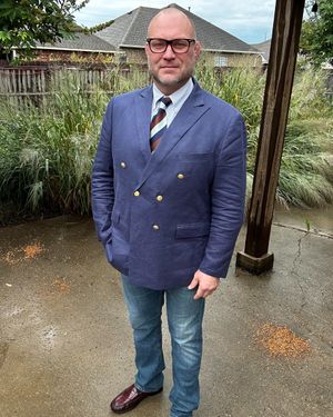 blue-double-breasted-blazer-jeans