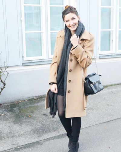 Polished Beige Wool Coat with comfy Grey Scarf